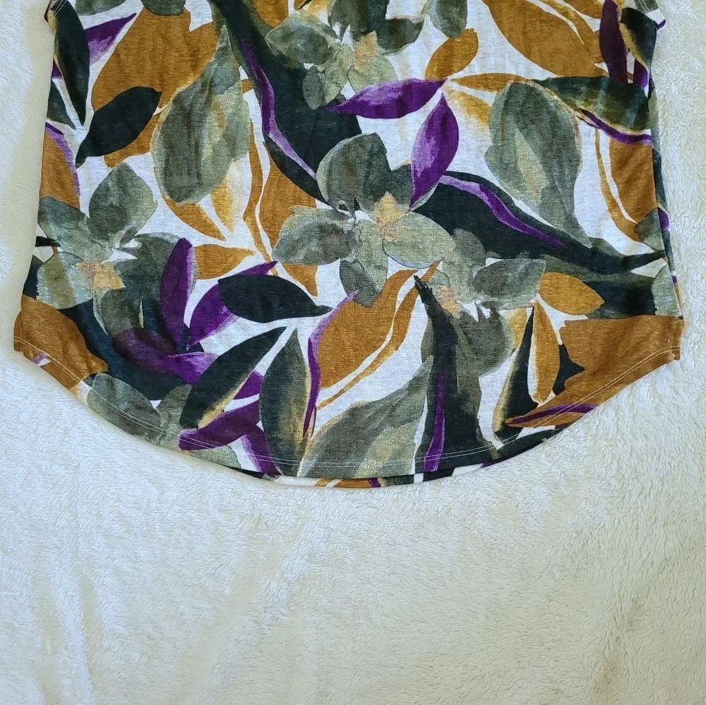 Tahari Floral💐 Linen Top - NWT - Picture 9 of 12